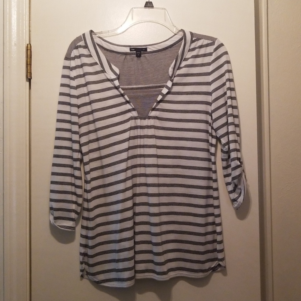 Striped GAP top